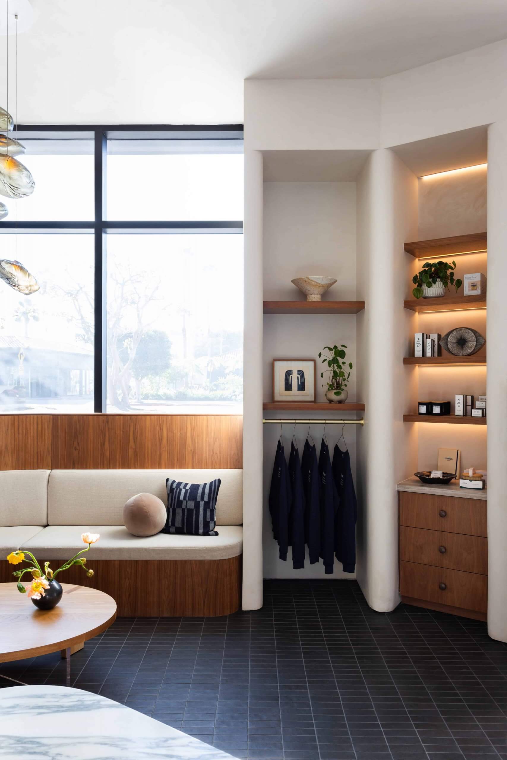 Pause Studio – Brentwood — Commercial